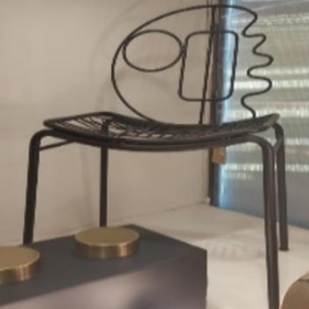 CHAIR-BLACK
