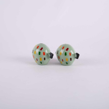 Salt And Pepper Shaker From Zyana
