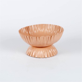 Serving bowl with Stand Crease