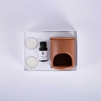 Fragrance lamp with patchouli oil and amber