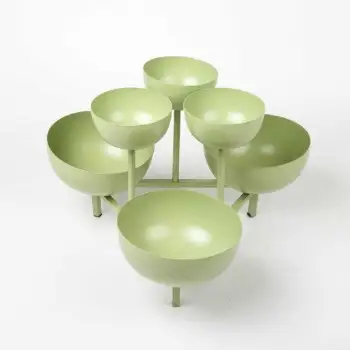 Serving stand with 6 bowls from Azha