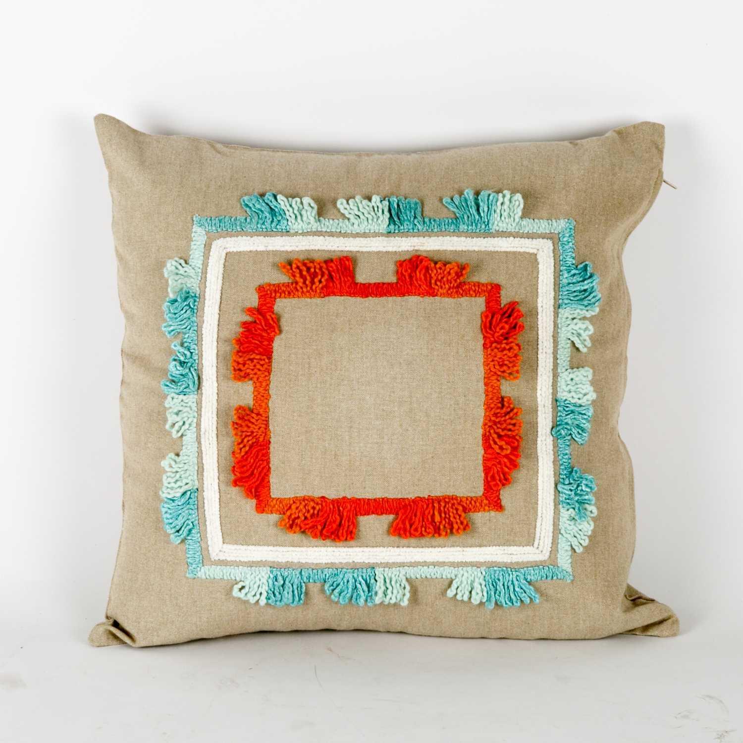 

cushion multicolor