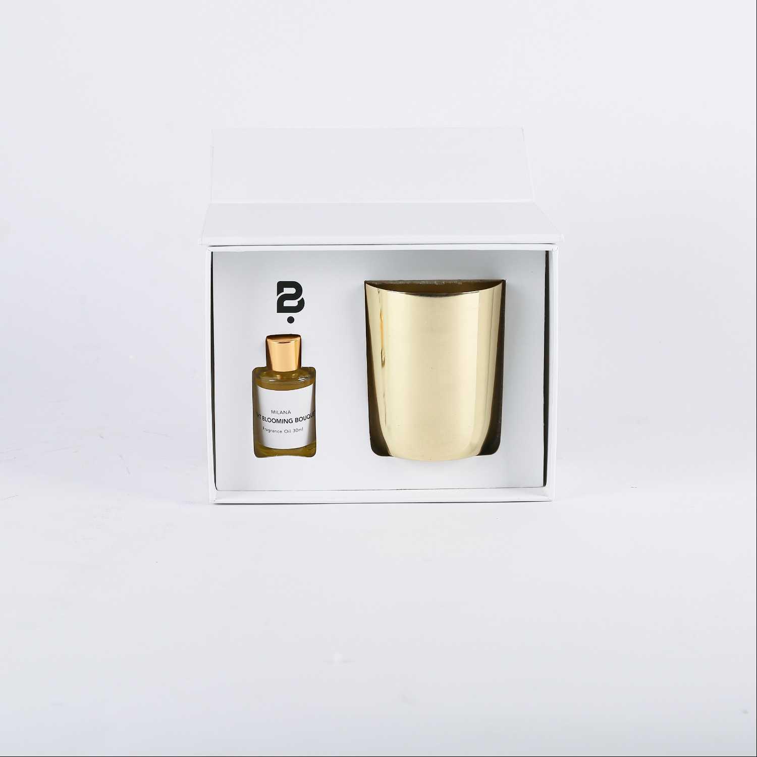 Milana Candle with Oil Night blooming bouquet