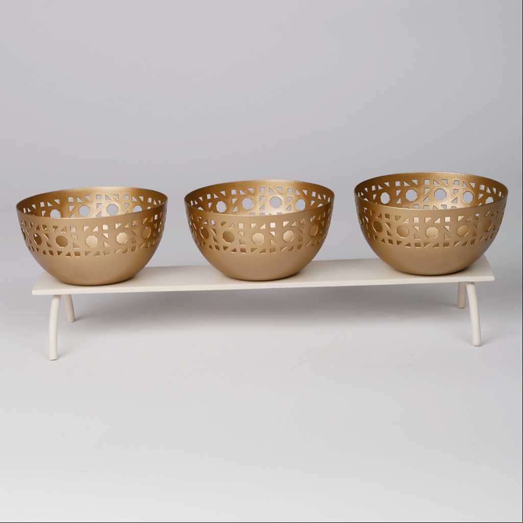 Serving Bowl with Stand from Pure