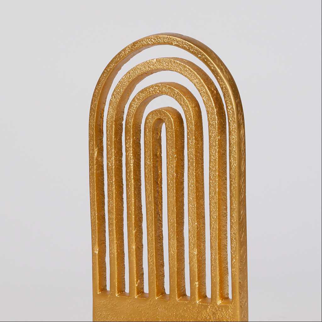 Metal stand decor