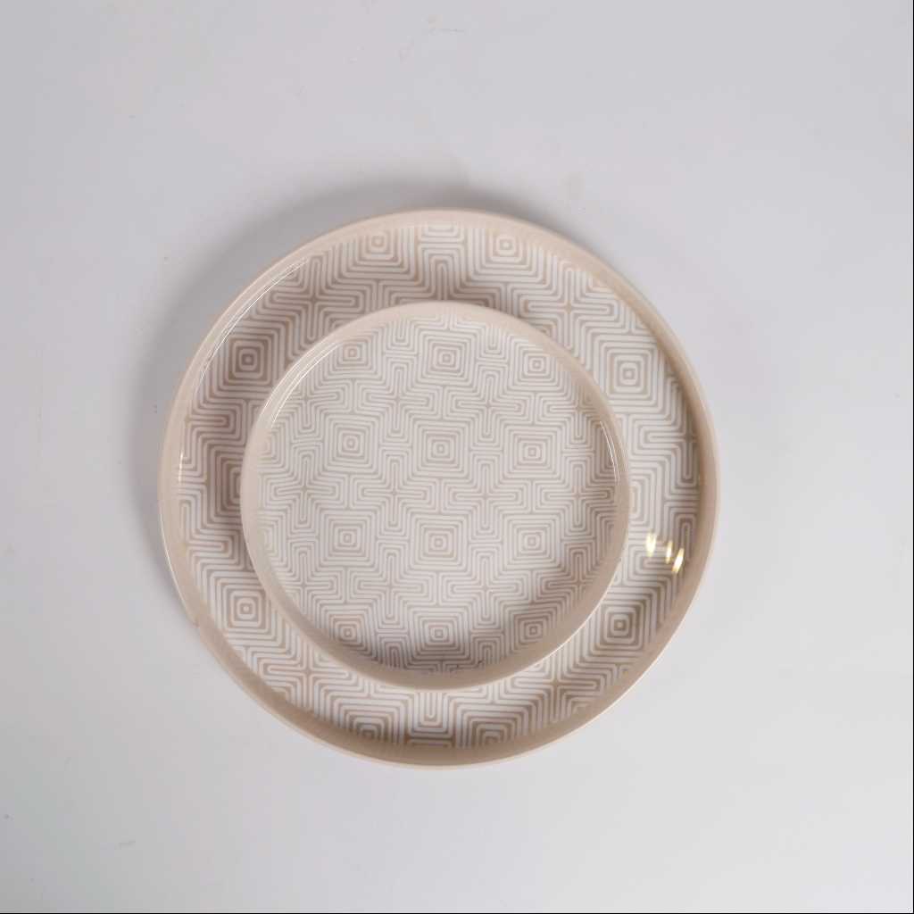 Round tray