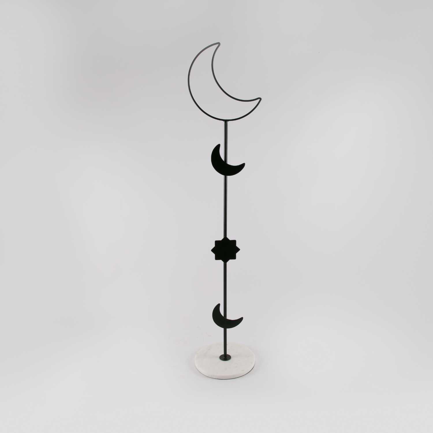 تمثال - لونا
