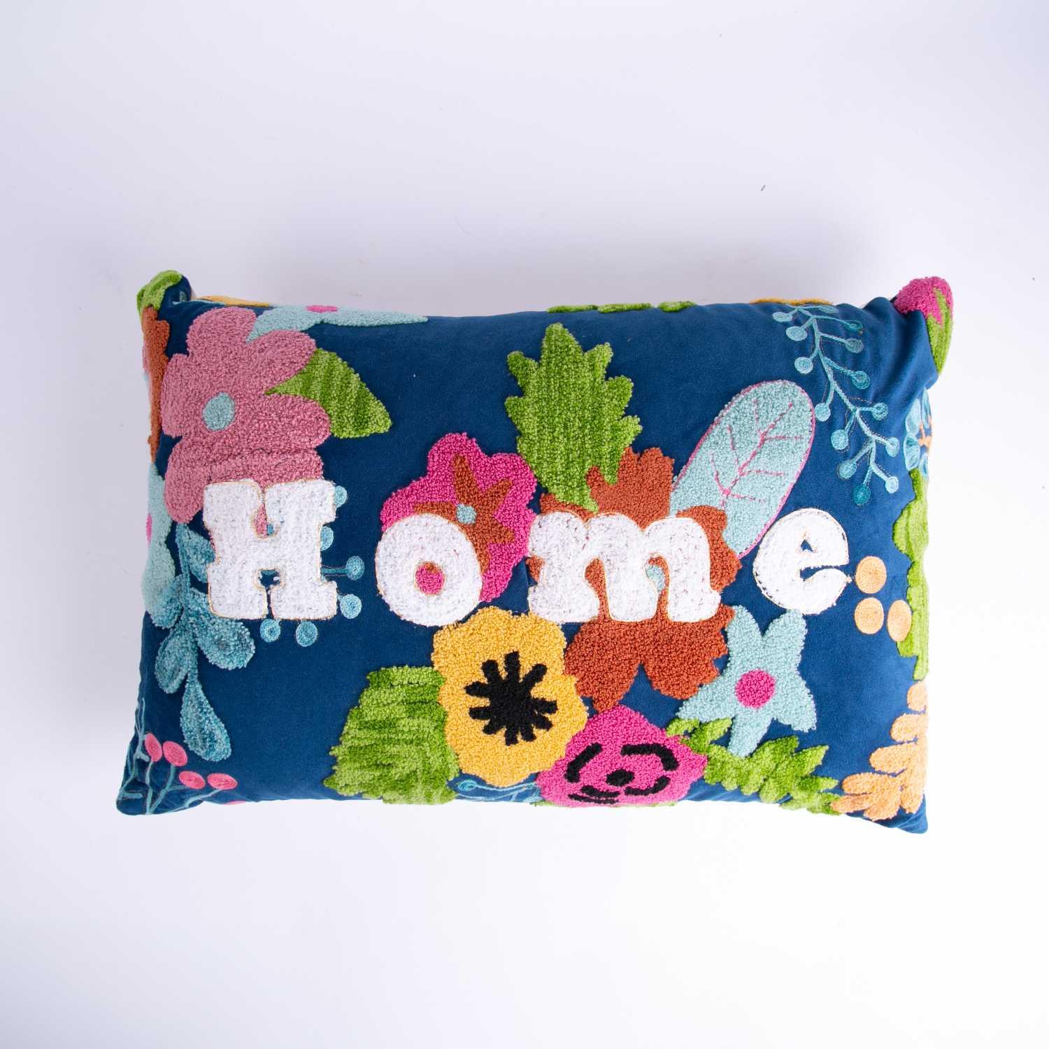 وسادة بعبارة Home من سيلورا