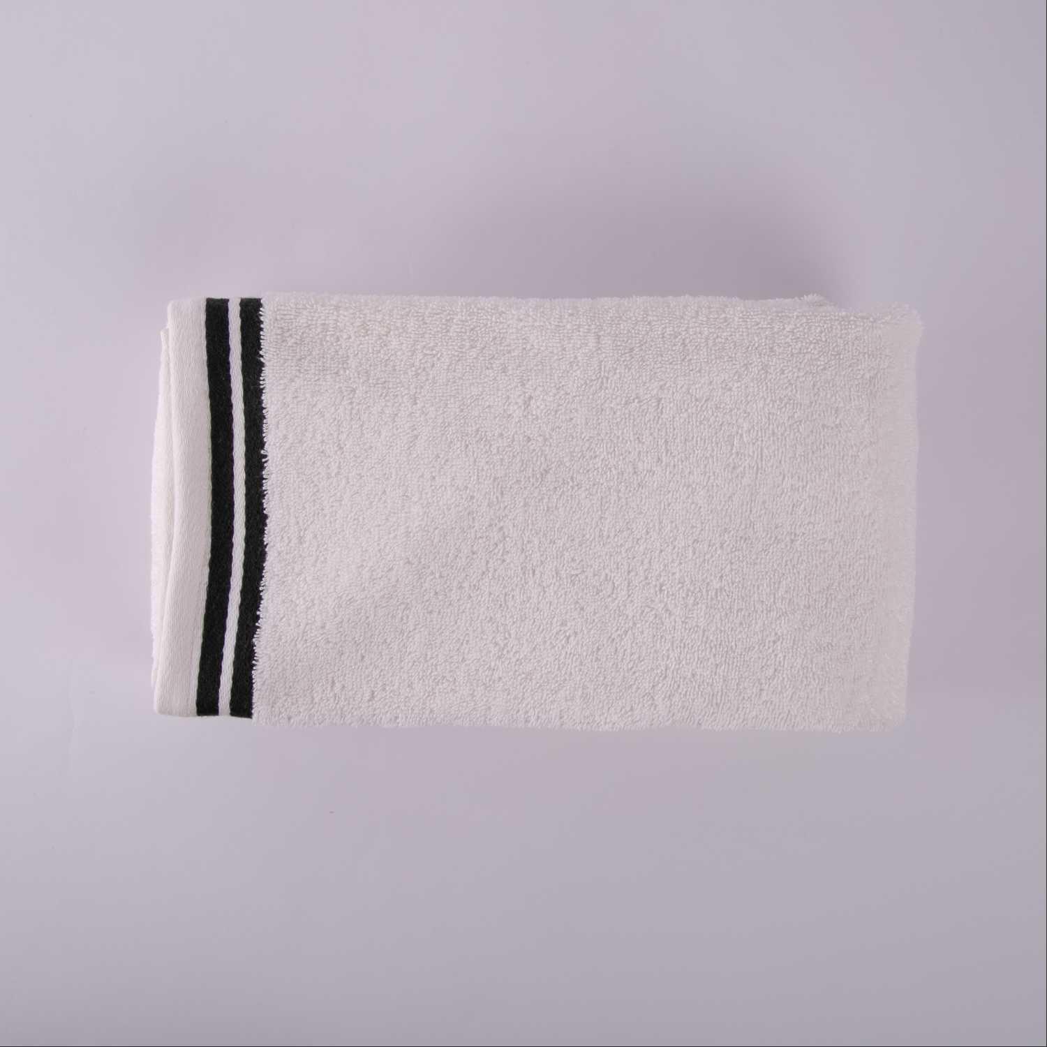 

amaya bath towel white