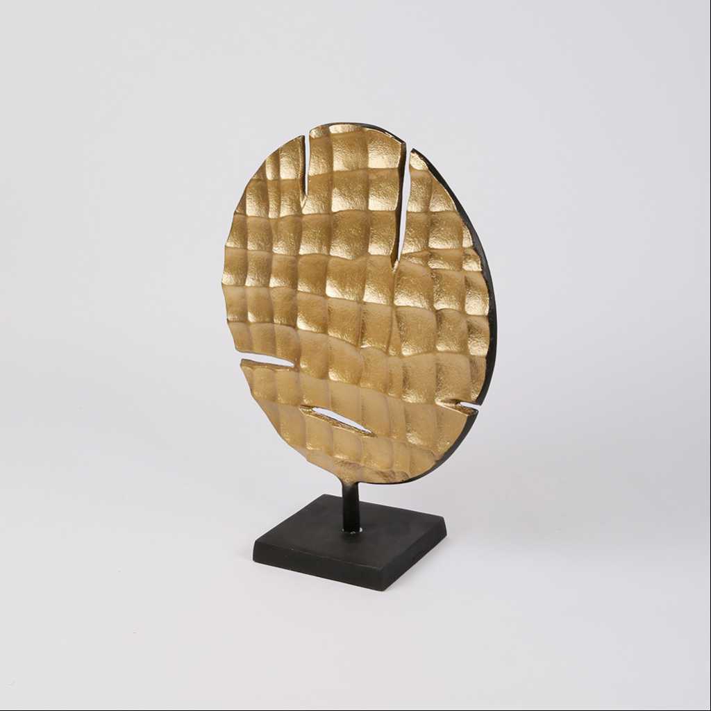 Metal stand decor