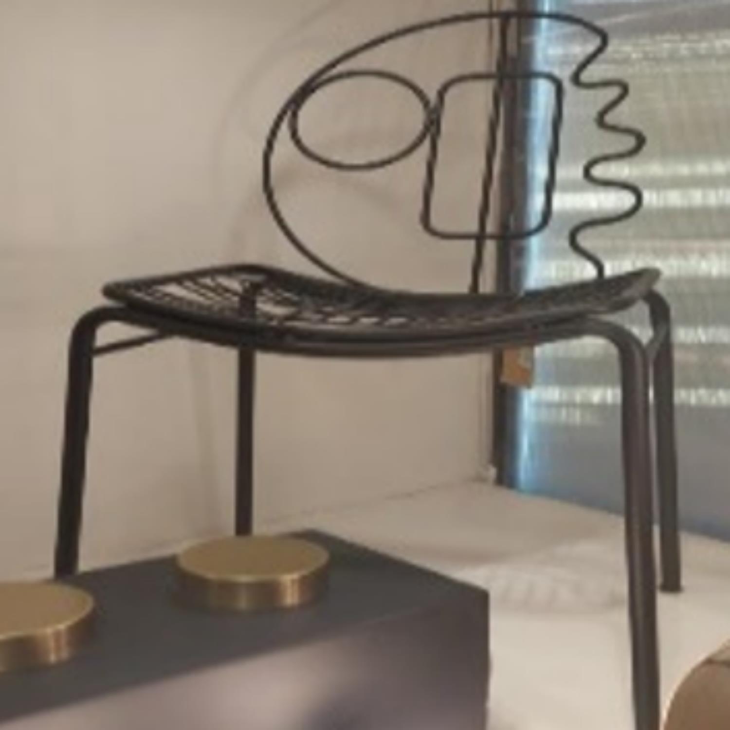 CHAIR-BLACK