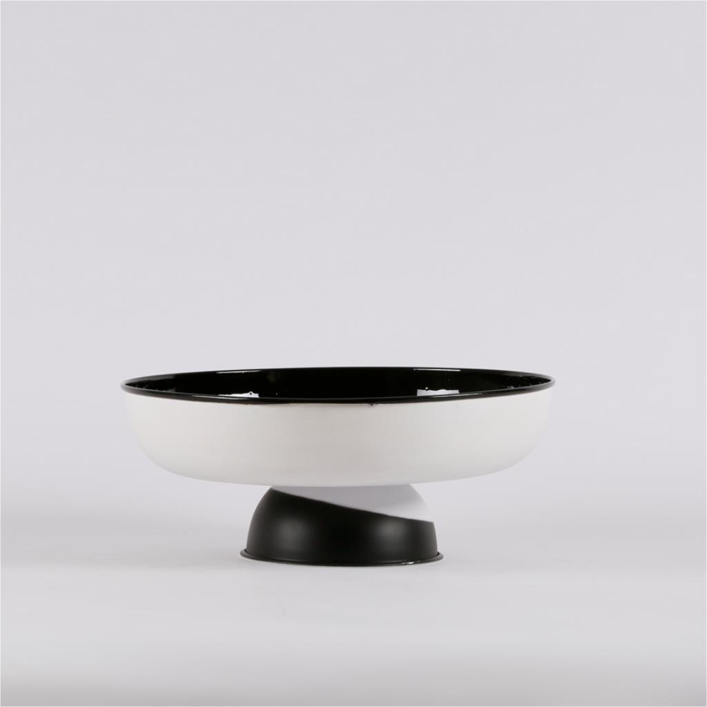 Serving bowl with stand from gibbous