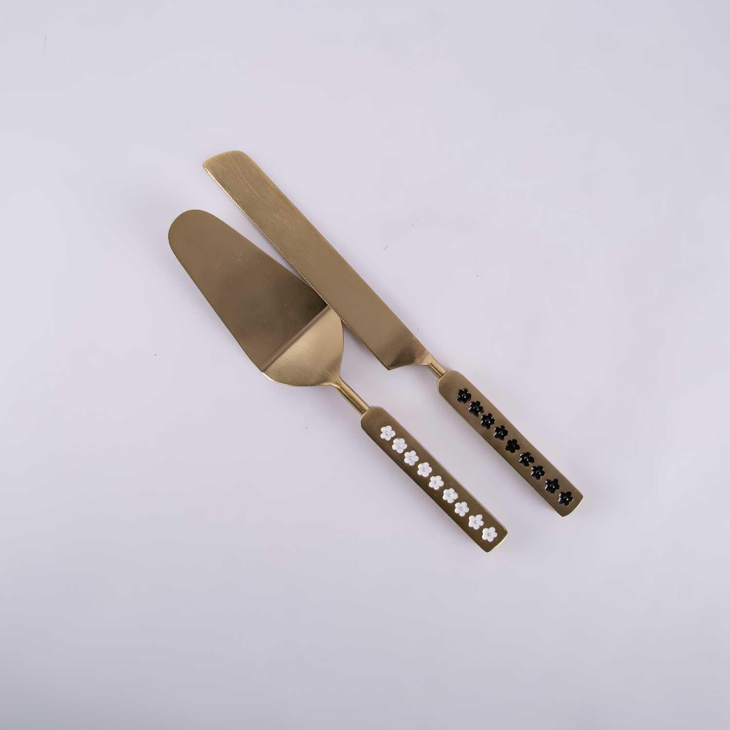 

cake server set from atheela, Gold