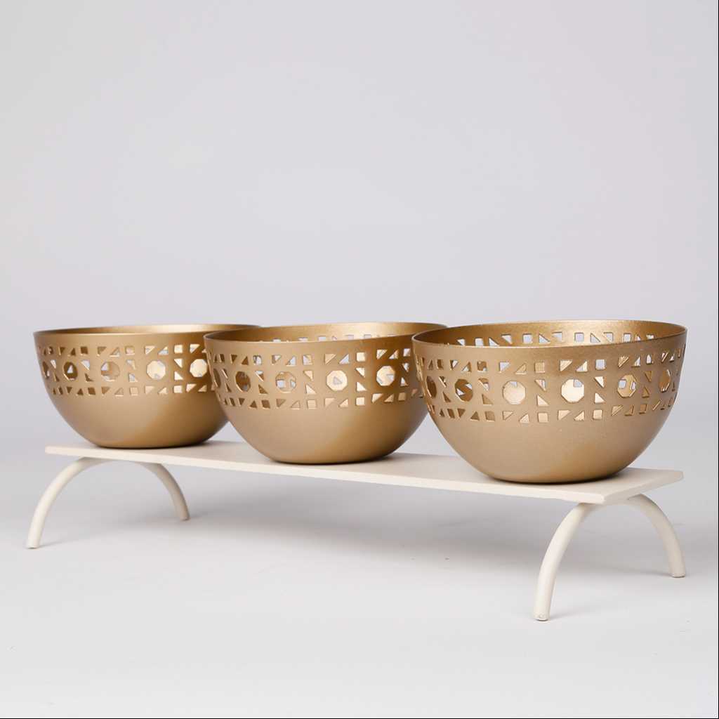 Serving Bowl with Stand from Pure