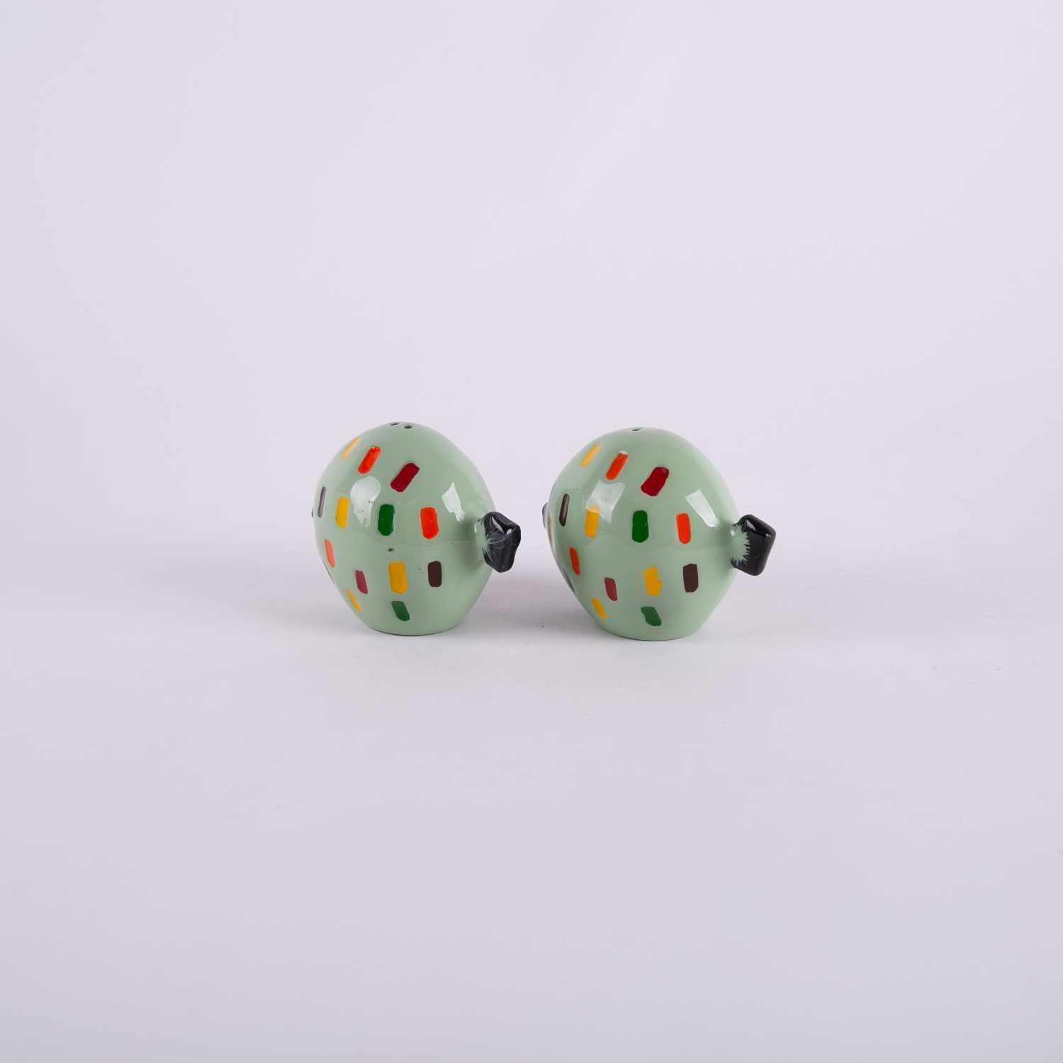 Salt And Pepper Shaker From Zyana