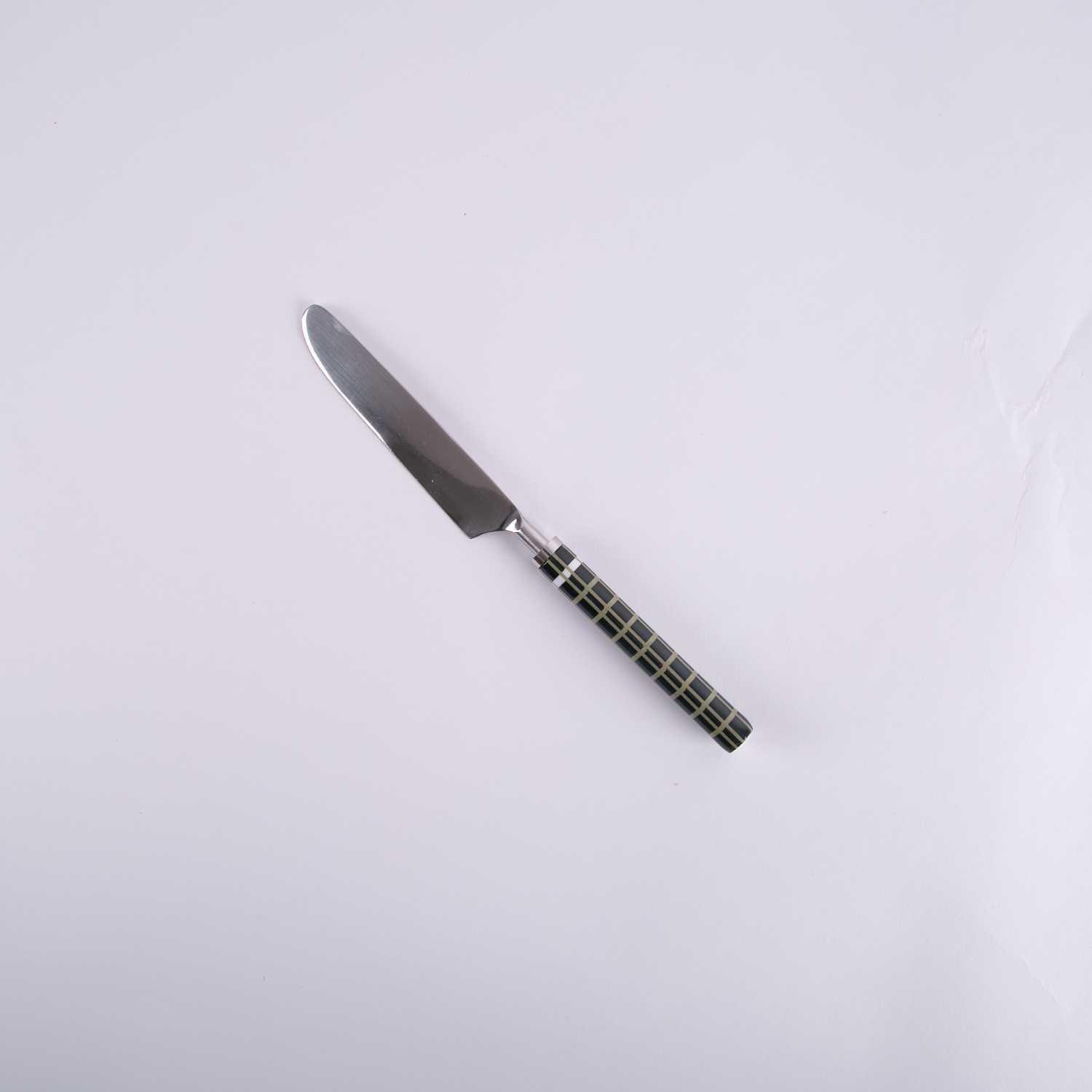 طقم أدوات المائدة من أثيلة