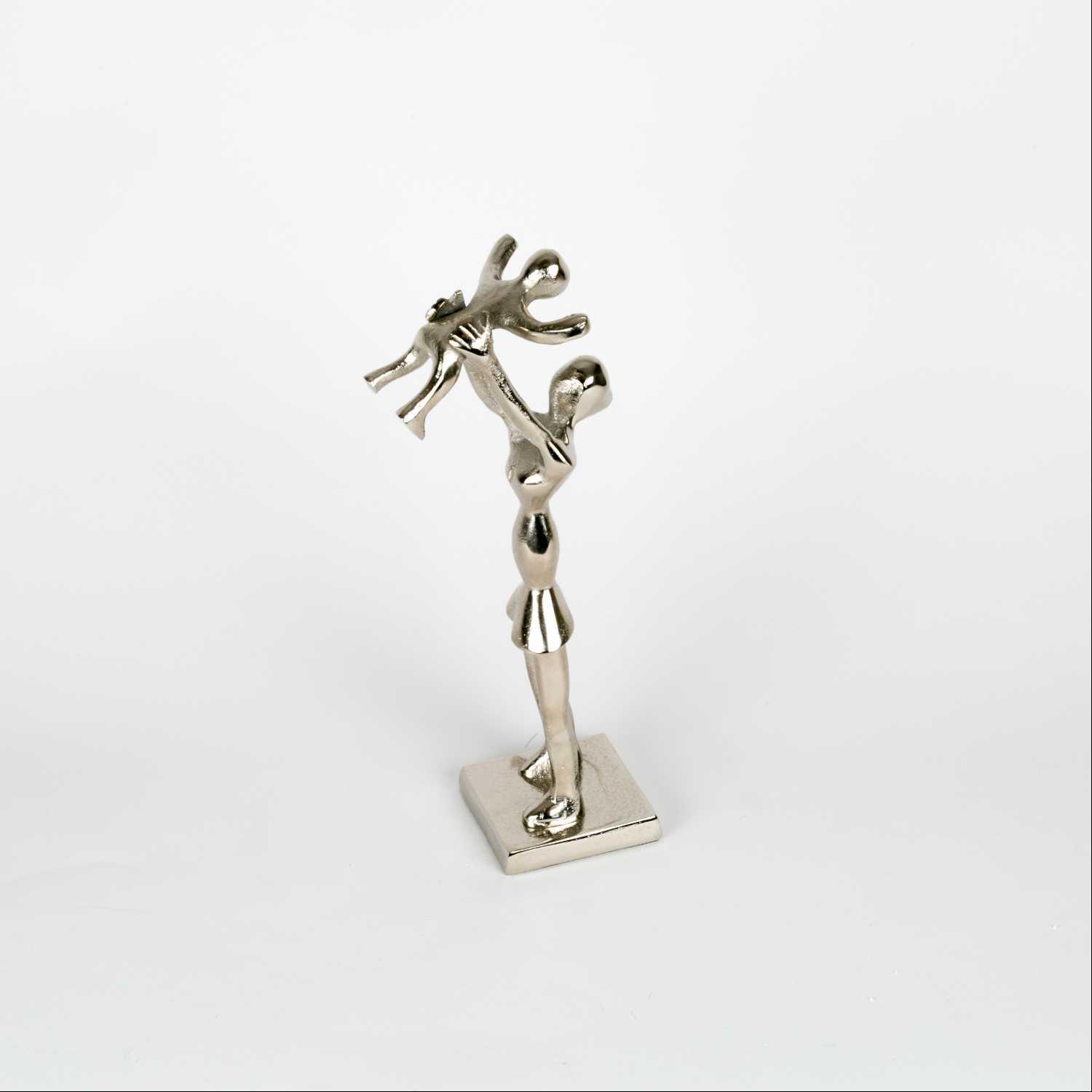 

dinesa sculpture silver