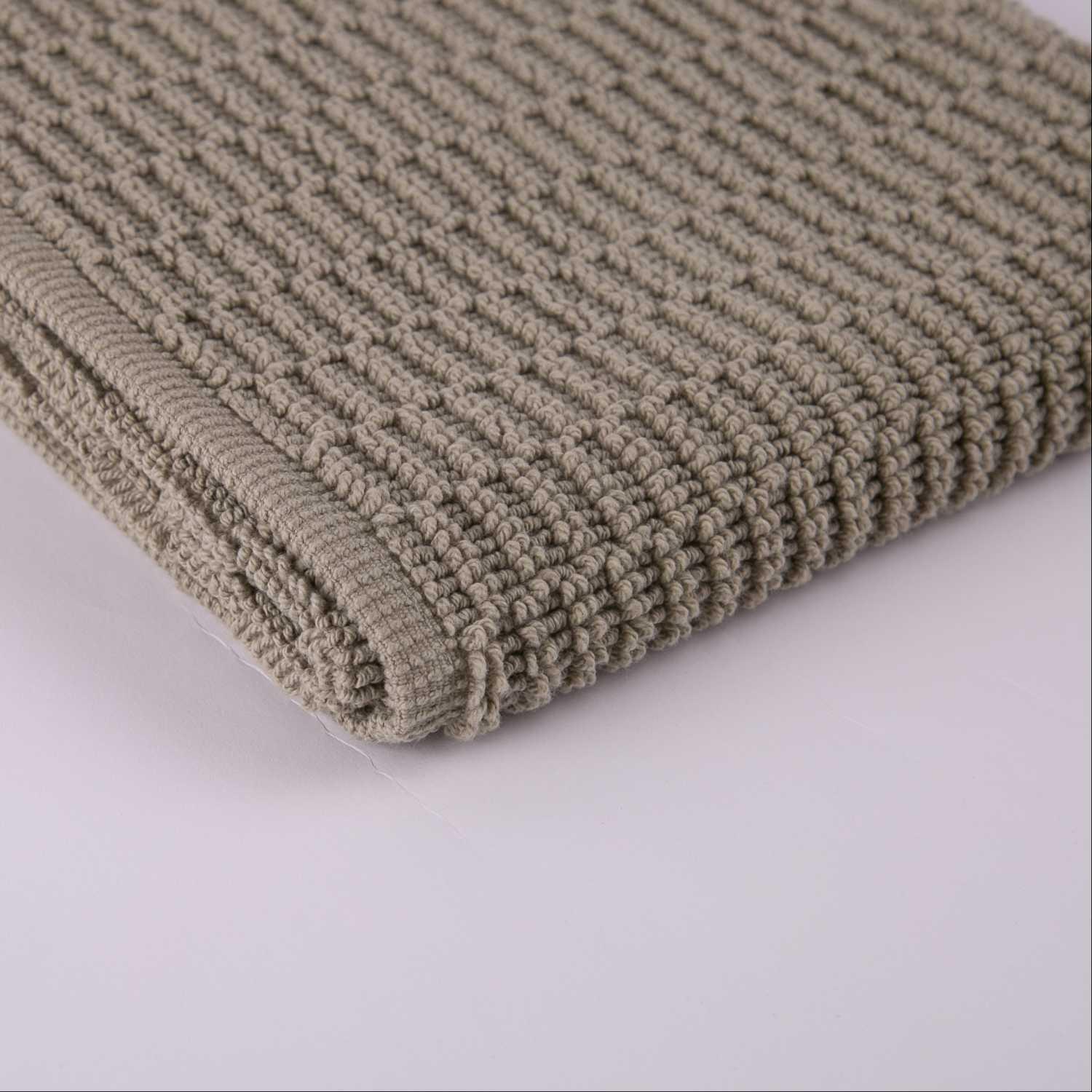 

seraphina bathmat beige, Green