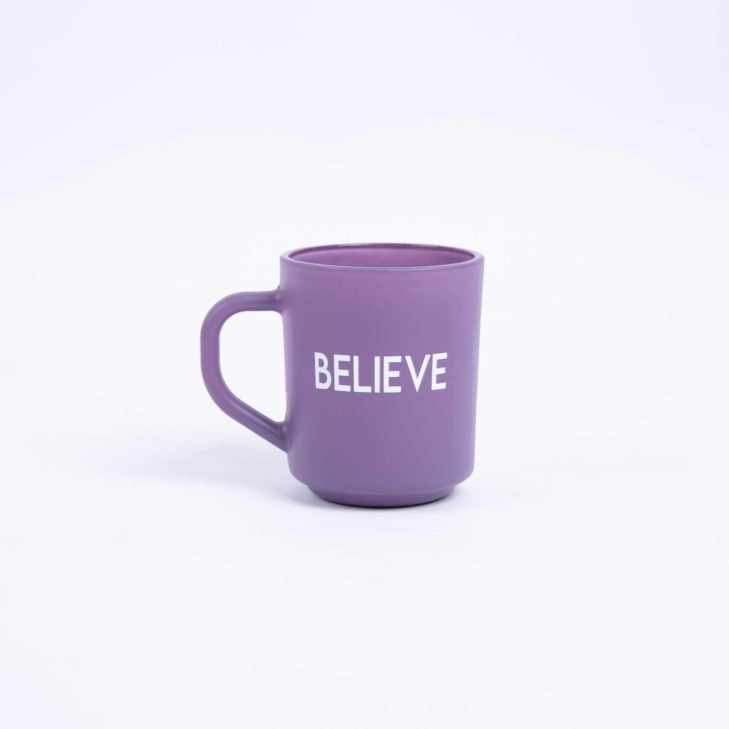 كوب قهوة بعبارة Believe  من اورورا