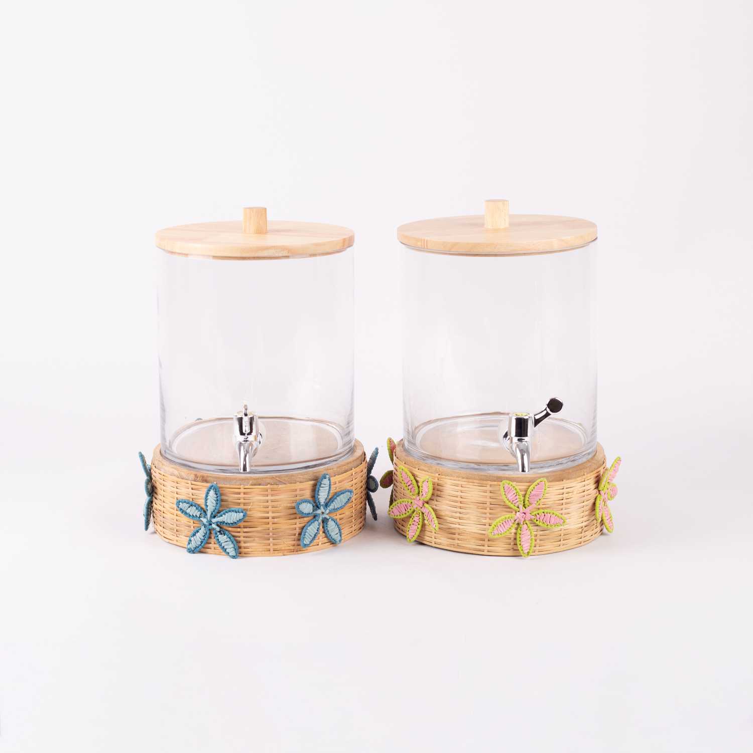 Beverage Dispenser from Retila