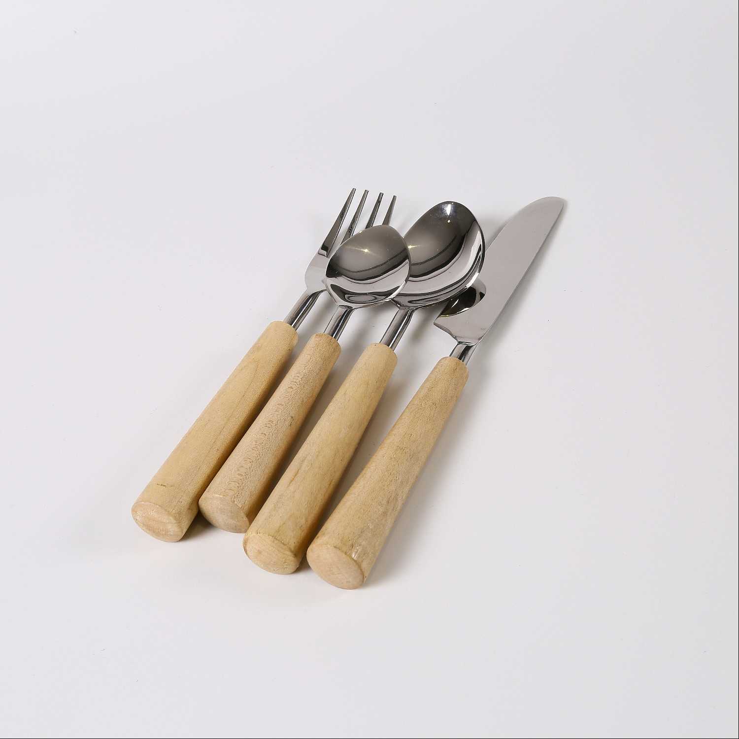Cutlery With Wooden Handles Set/4