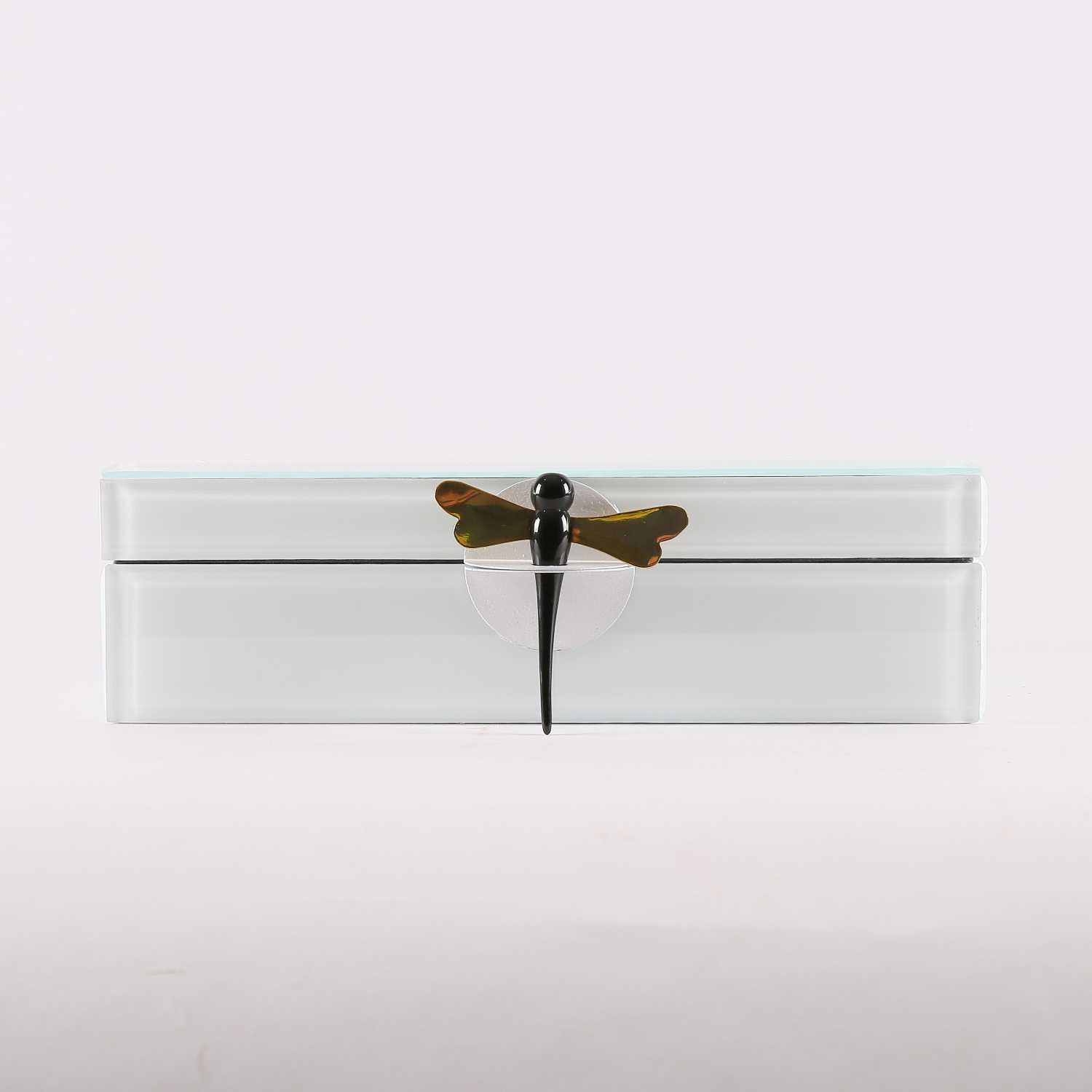 Table with storage accessories