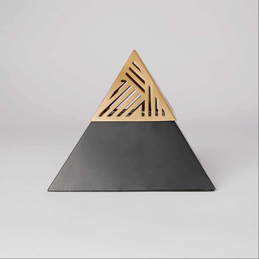 Pyramid Metal Mabkhara