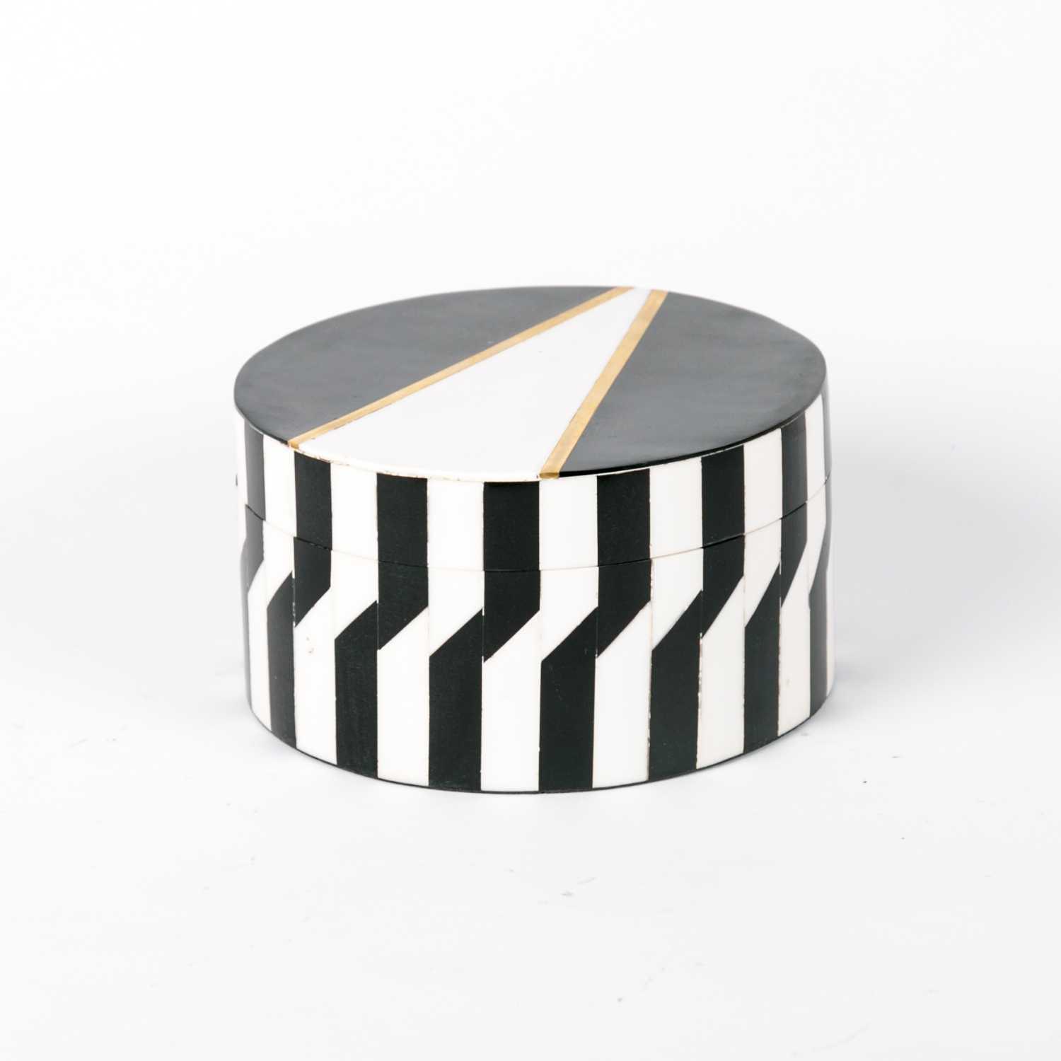 Storage Box Round - White & Black -S