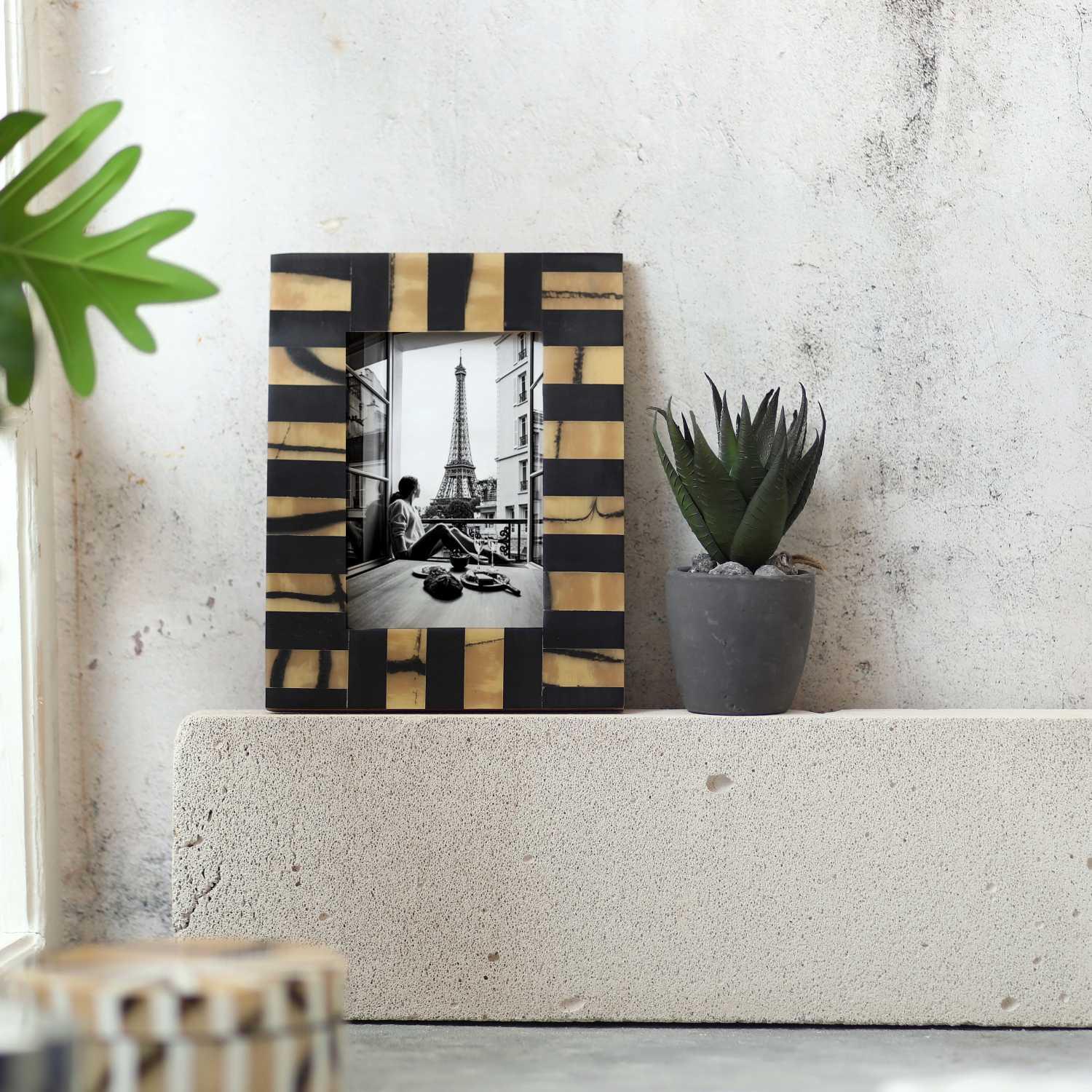 Photo Frame - Black/Brown
