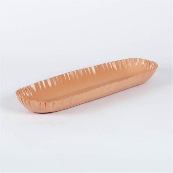 Serving metal tray crease