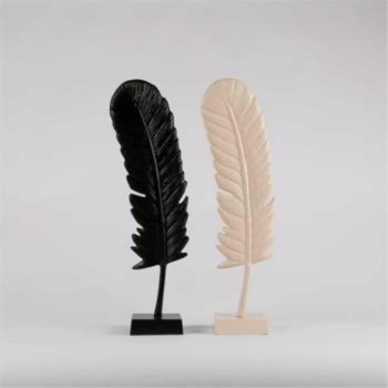 Metal feather stand decor