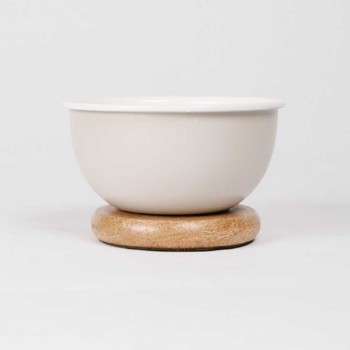 Metal serving bowl