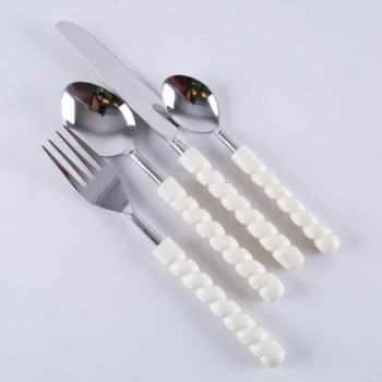 Flatware set