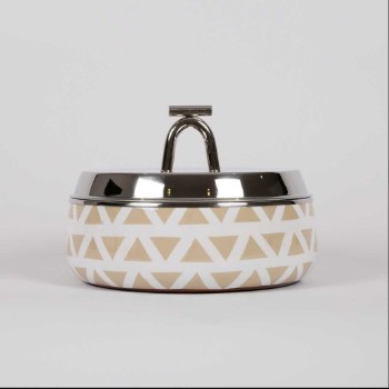 Casserole triangles with lid
