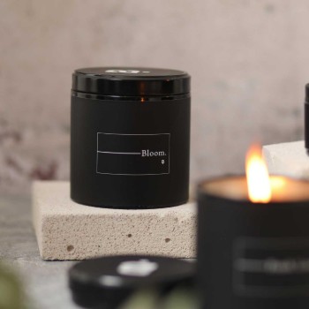شمعة زجاجية معطرة