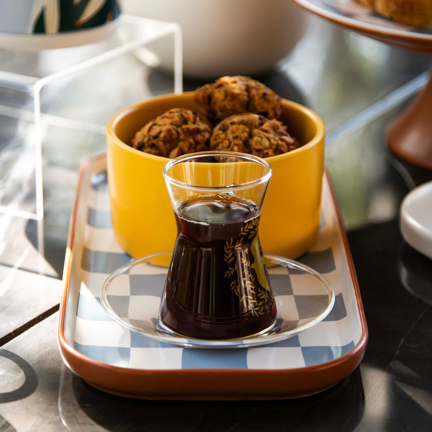 Date Bowl with lid from Variana