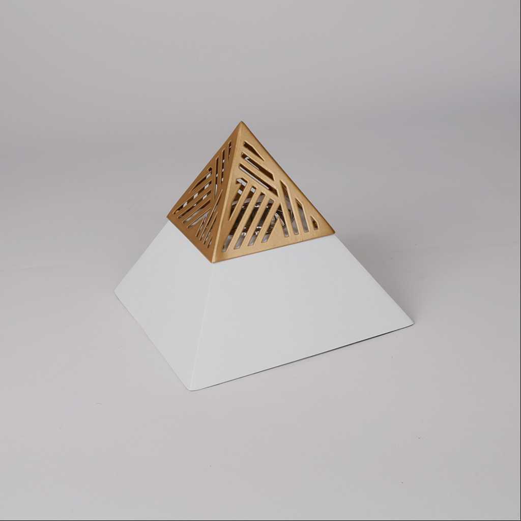 Pyramid Metal Mabkhara