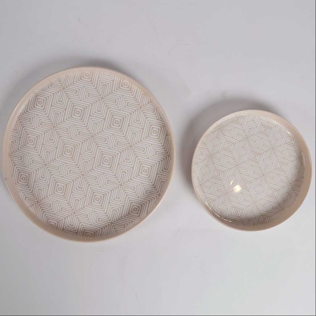Round tray