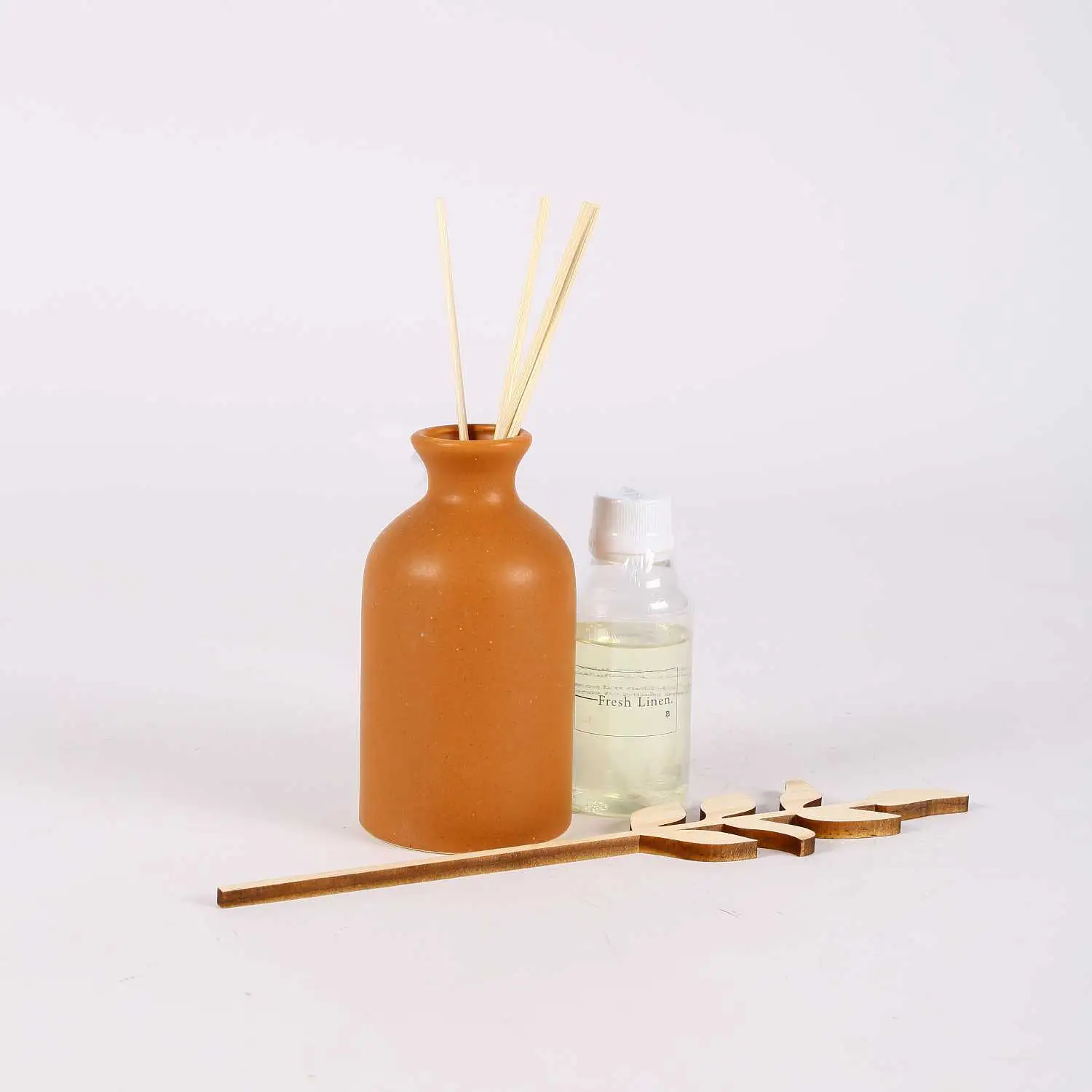 أعواد توزيع عطرفريش لينن