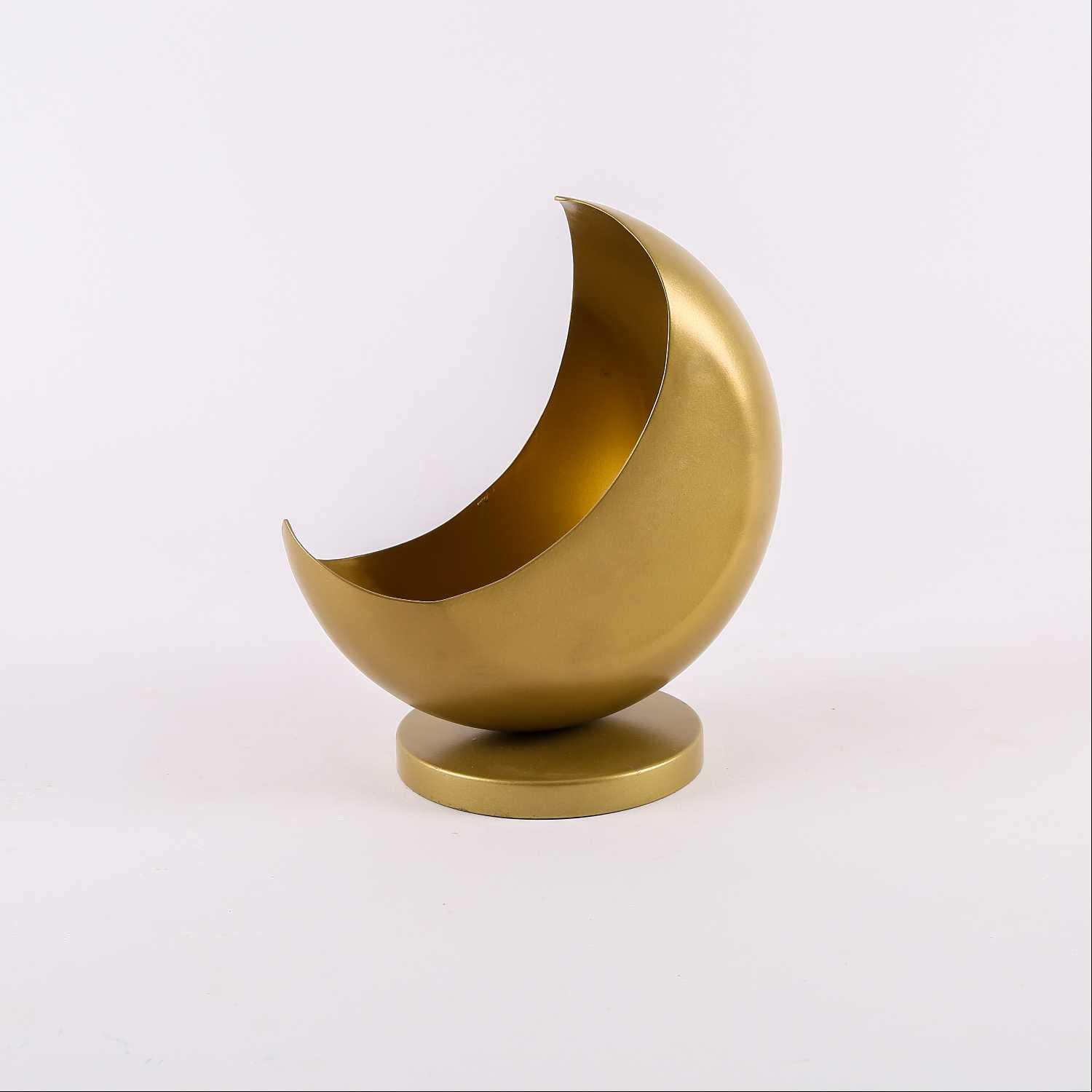 Golden serving bowl