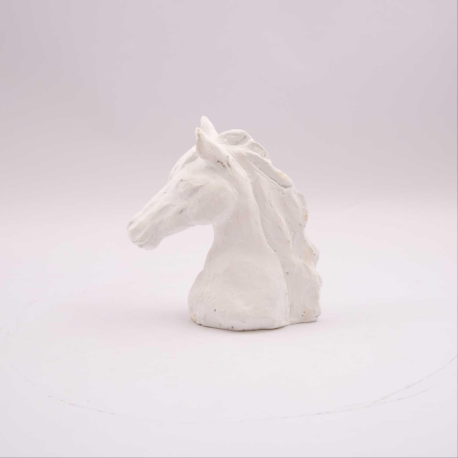 Horse head white from Viola