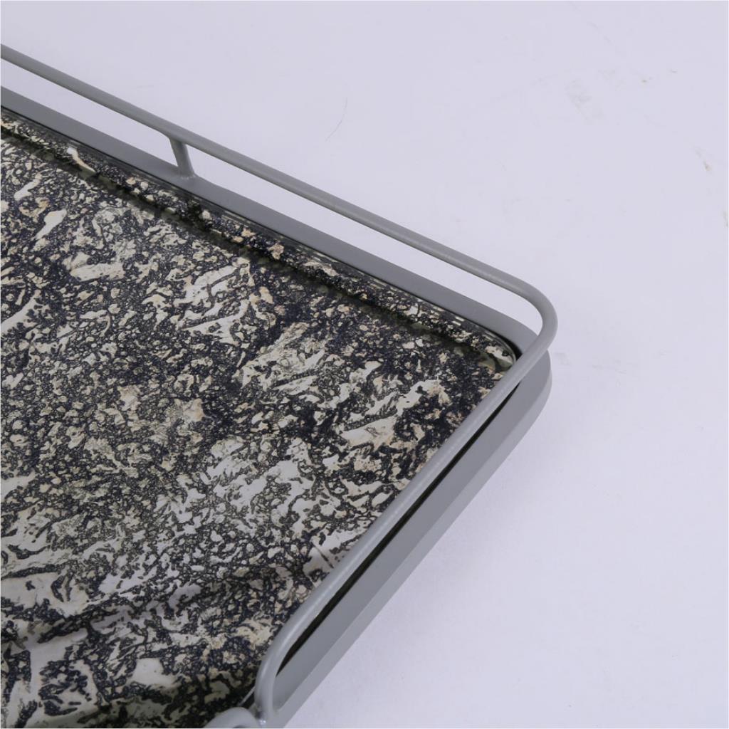 Serving metallic tray