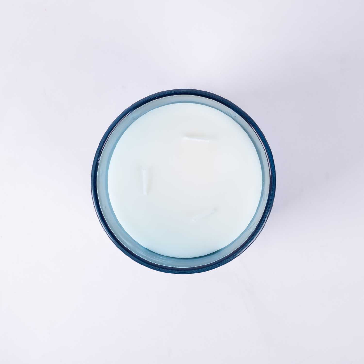 شمعة معطرة برائحة اللافندر 1200 غرام من ليورا