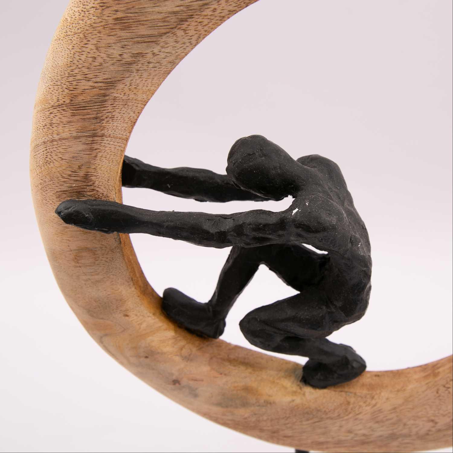 Figure in Ring From Viola