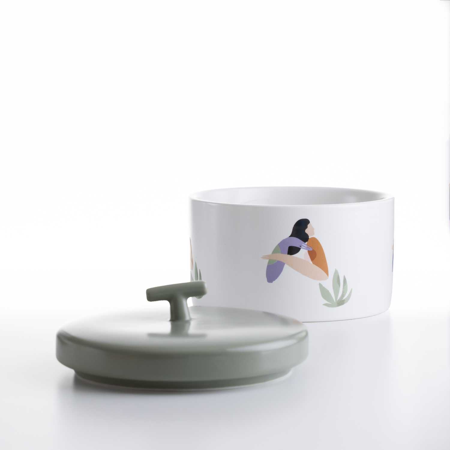 Date Bowl with lid from Viola