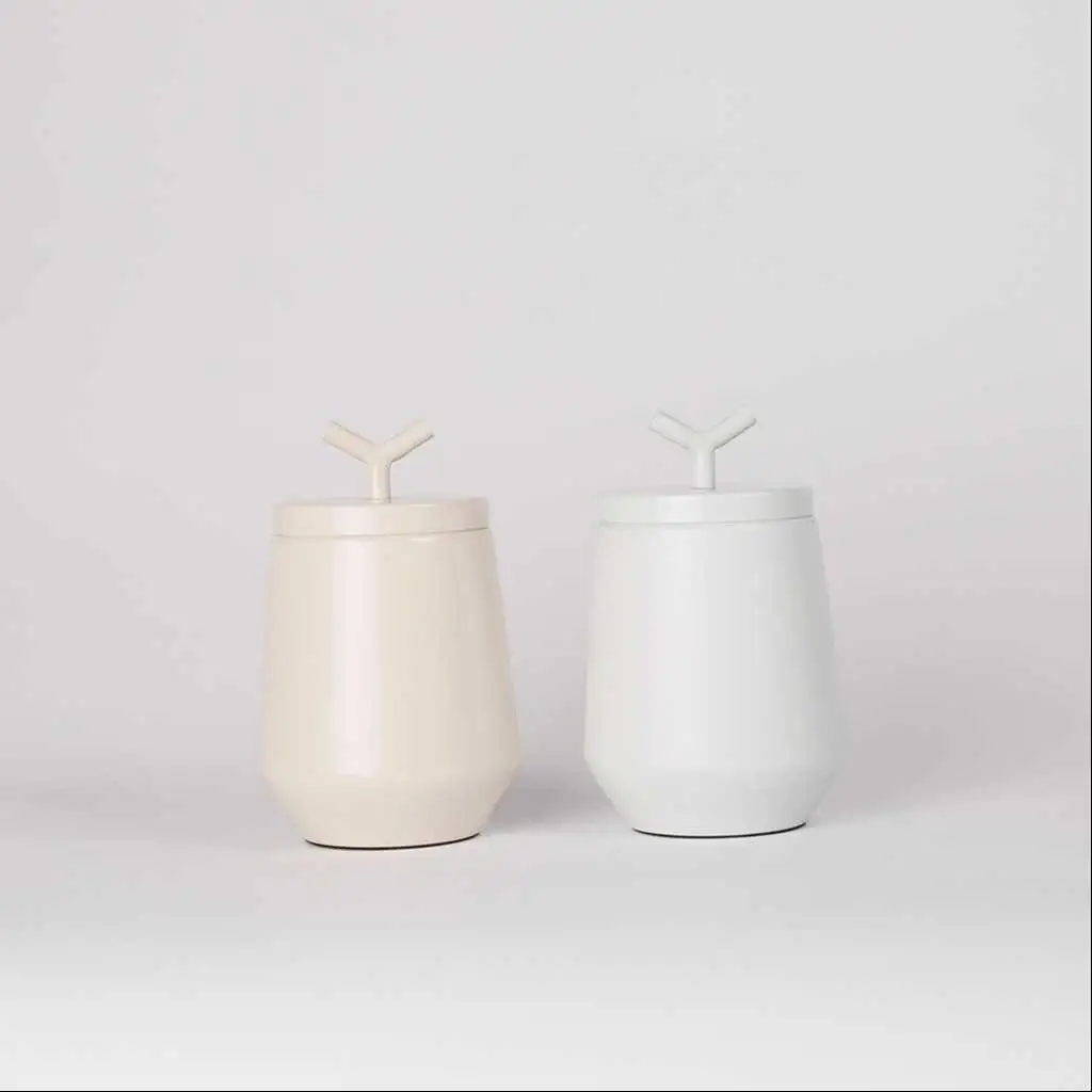 Storage box with lid and handle