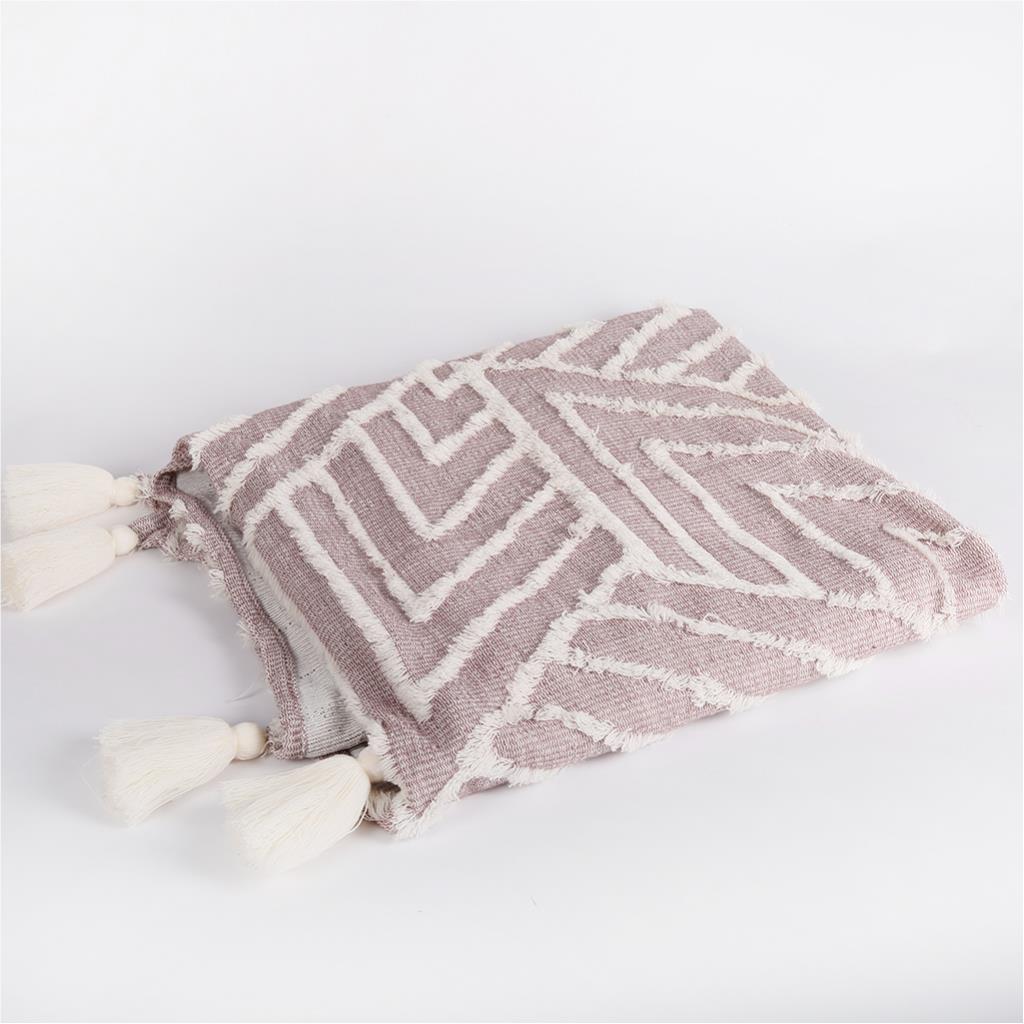 Light throw with modern pattern