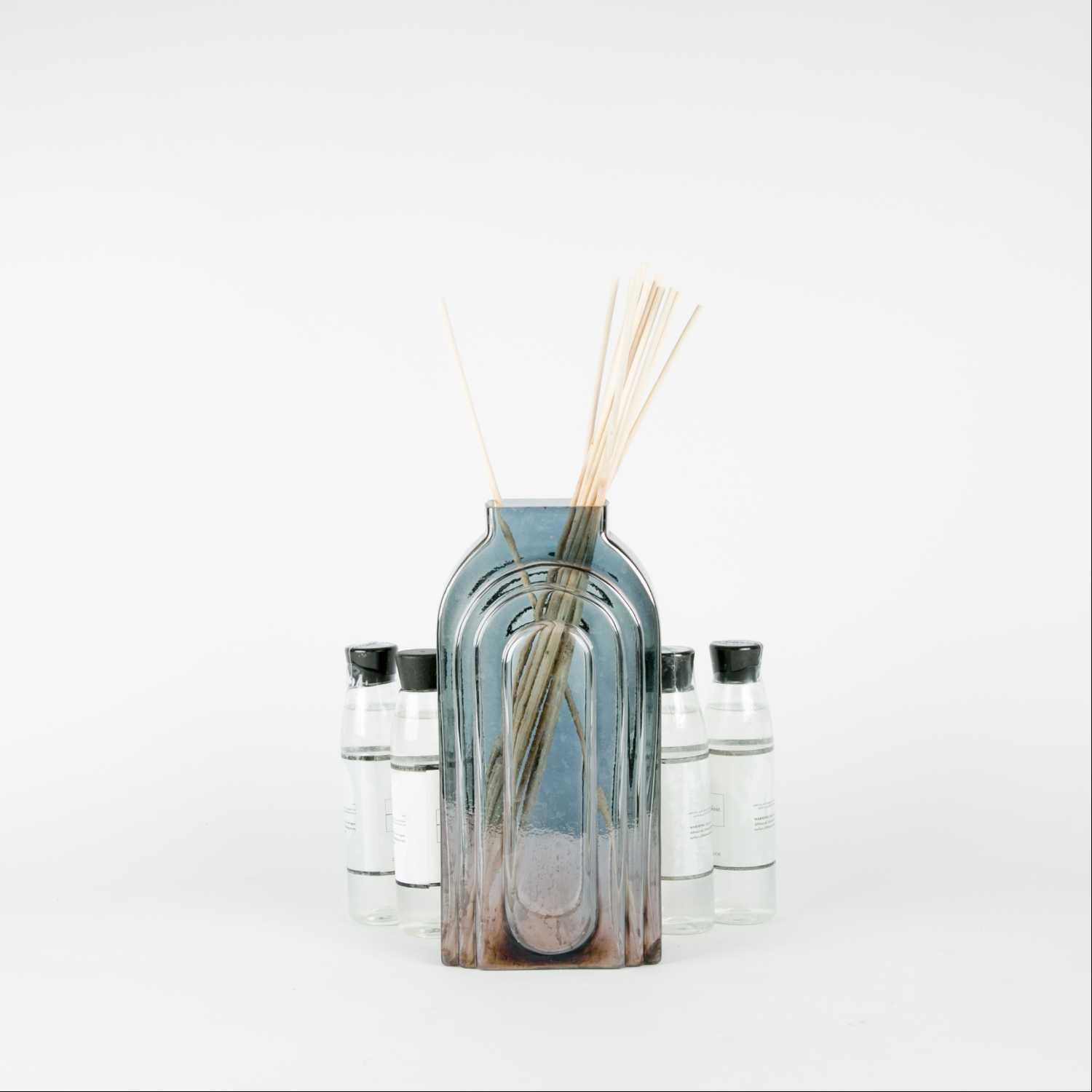 

diffuser set - blue gold