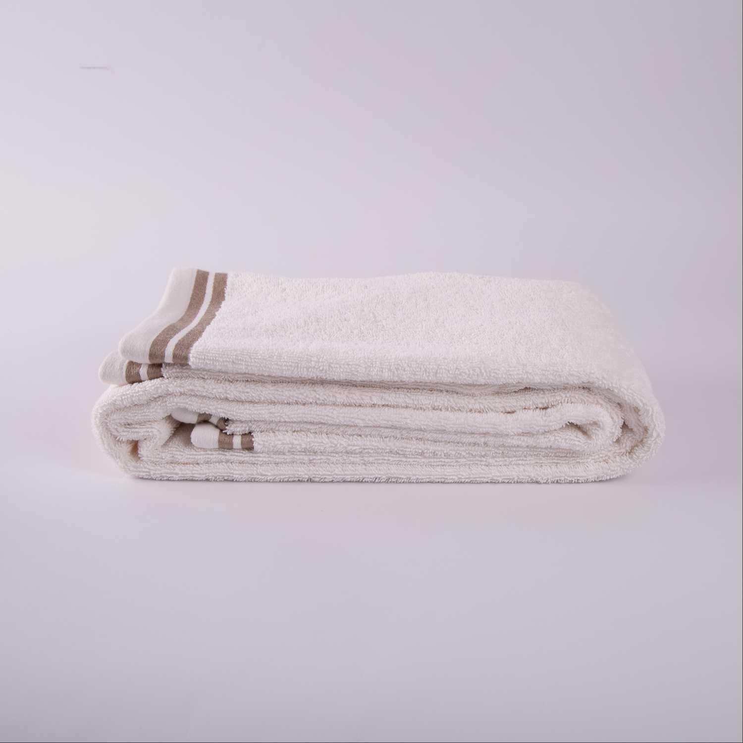 

seraphina bath towel beige