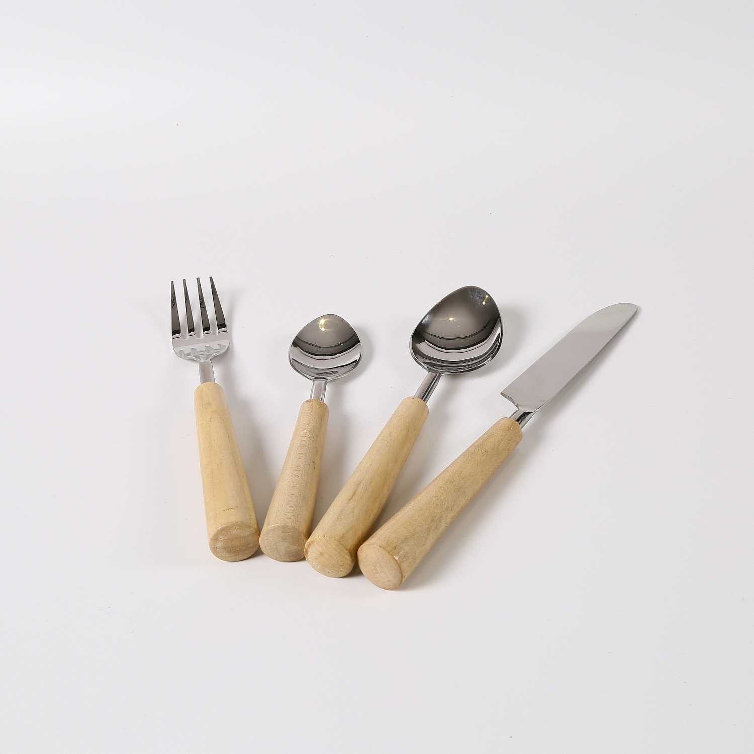 Cutlery With Wooden Handles Set/4